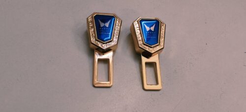 2 Pc Premium Gold Finish Limited Edition Mahindra Car Belt Buckle photo review