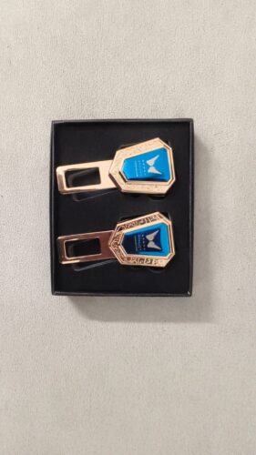 2 Pc Premium Gold Finish Limited Edition Mahindra Car Belt Buckle photo review