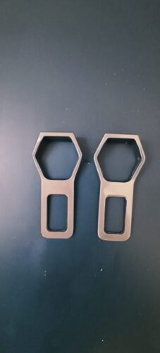 2 Pcs Premium Gun Metal Finish Car Buckle Clip photo review